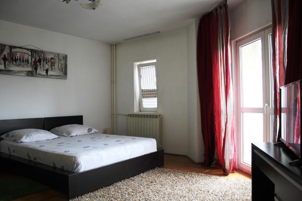 Decebal 1 Premium Apartment บูคาเรสต์ ภายนอก รูปภาพ